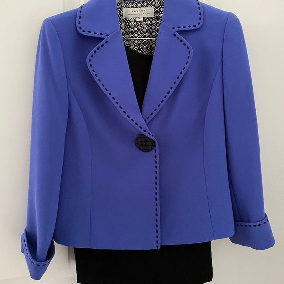 Crepes suit with Lavender jacket,size 8,Tahari,Arthur Levine - Picture 1 of 4
